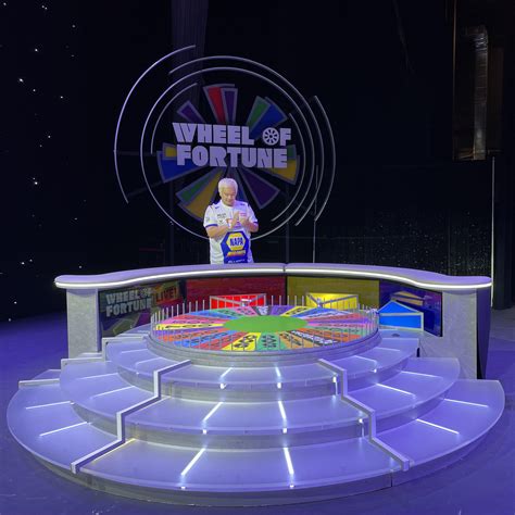 Wheel of Fortune Live .